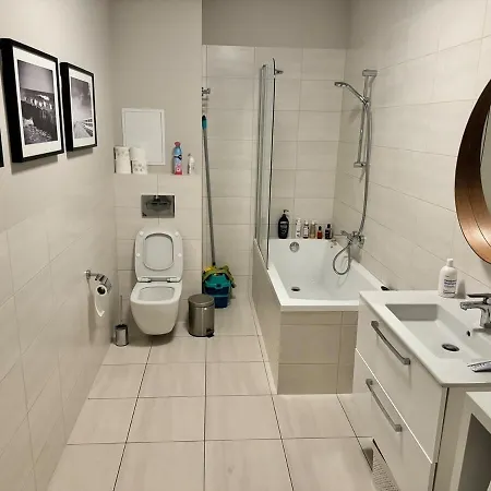 Apartment Spacious 60m2 By The River For Nomads Krakow